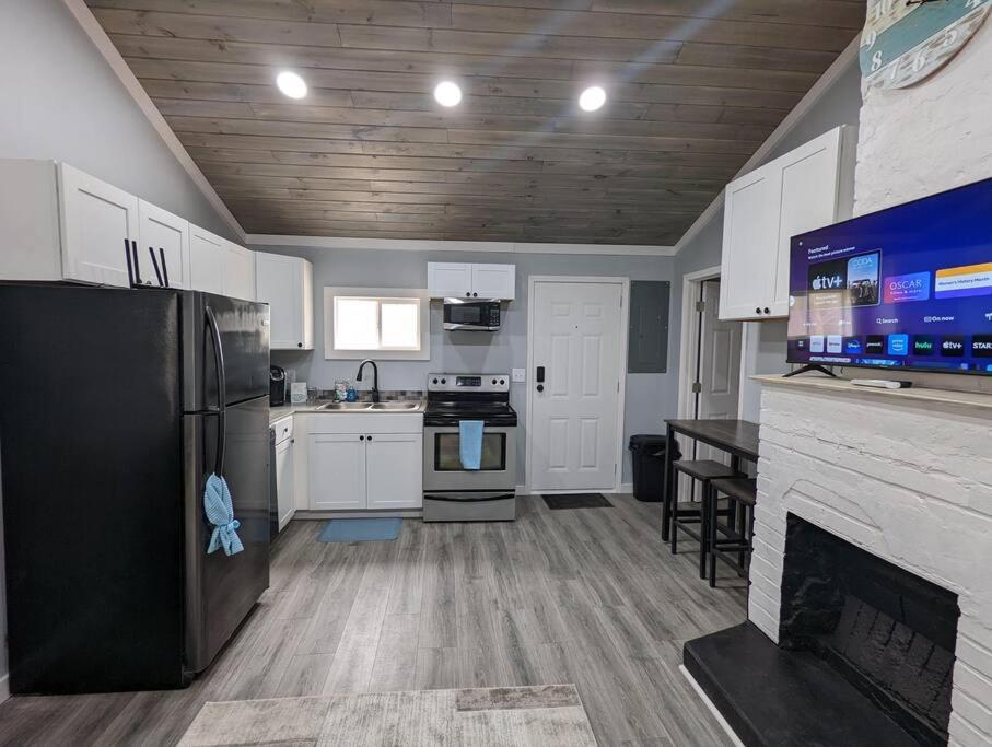 Summerlee Suite - Beautiful Remodeled Farmhouse Oak Hill Εξωτερικό φωτογραφία